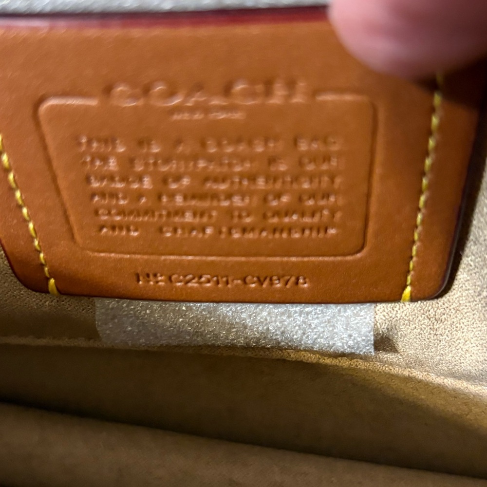 Coach Pink and Cream Leather Shoulder Bag with Gold Chain - Picture 9 of 16